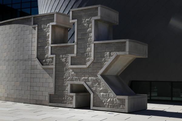 Photo of the UK Brick Wall at the Student Center